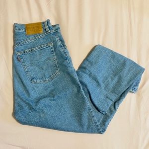 LEVI’S RIBCAGE STRAIGHT ANKLE JEAN